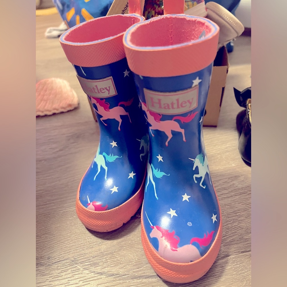 Hatley rain boots girls size 4 - Hatley Rain Boots - Shiny Twinkle Unicorns